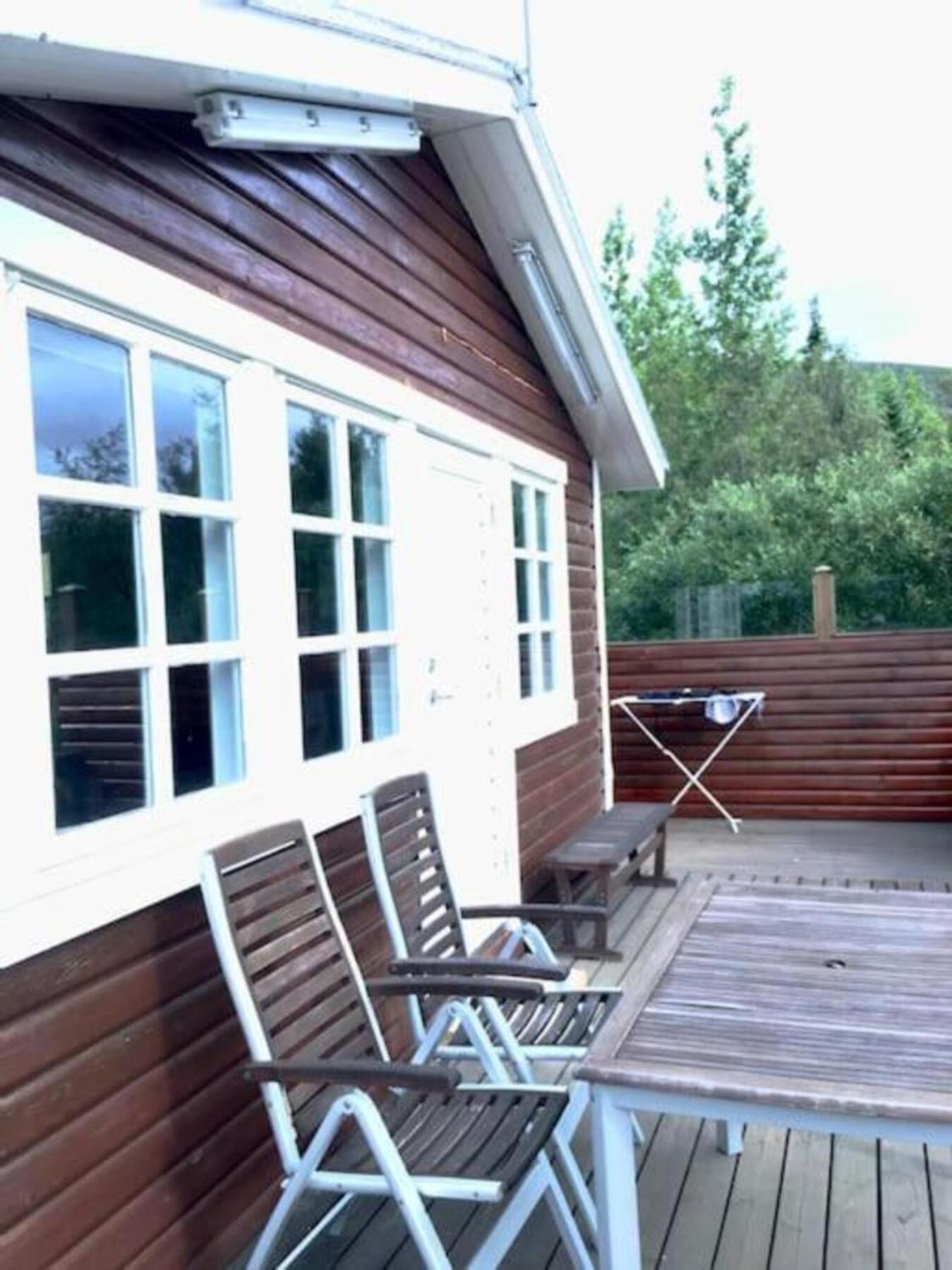 Cozy 2 Bedroom Cottage With Hot Tub Akureyri Extérieur photo