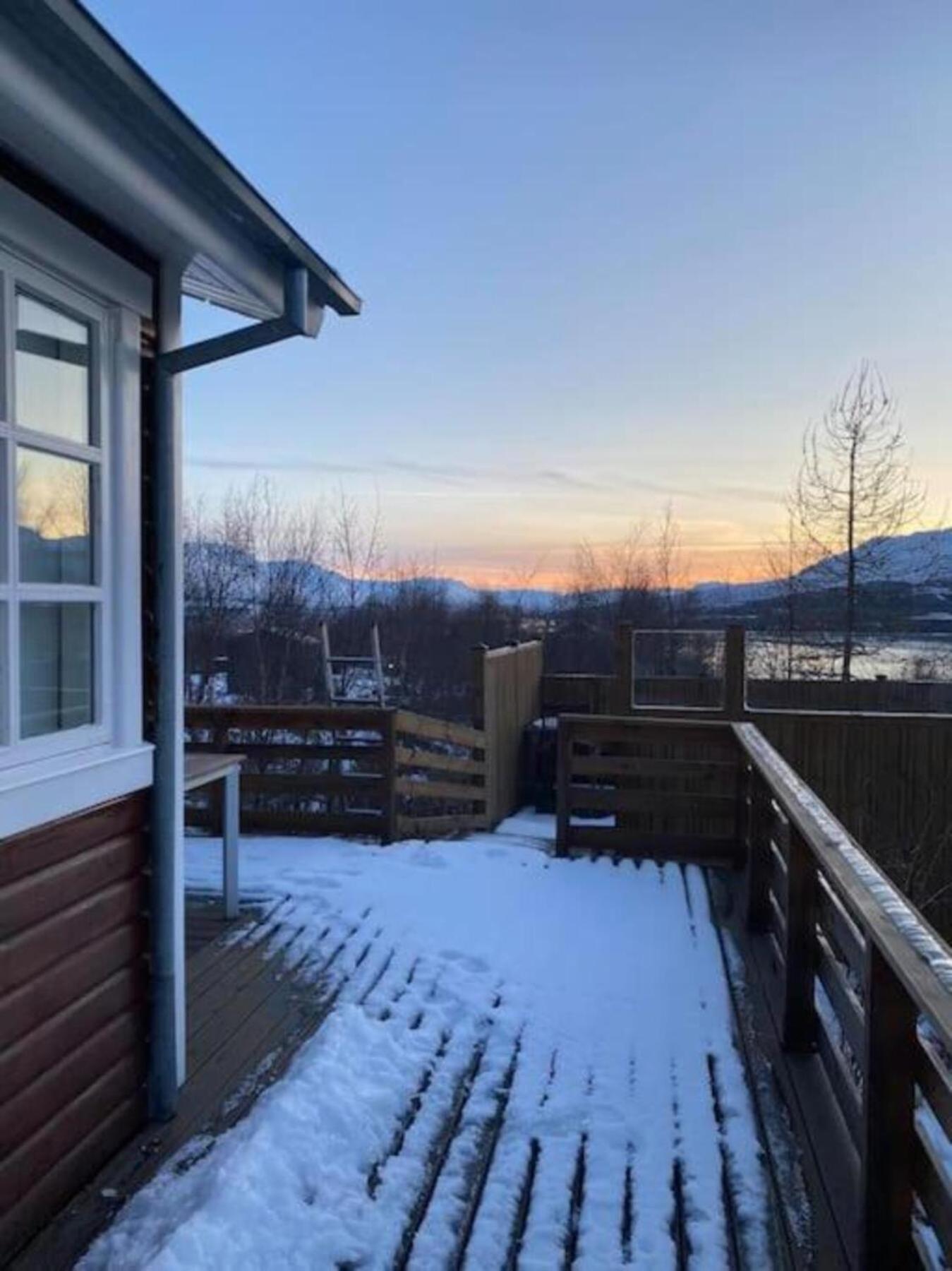 Cozy 2 Bedroom Cottage With Hot Tub Akureyri Extérieur photo