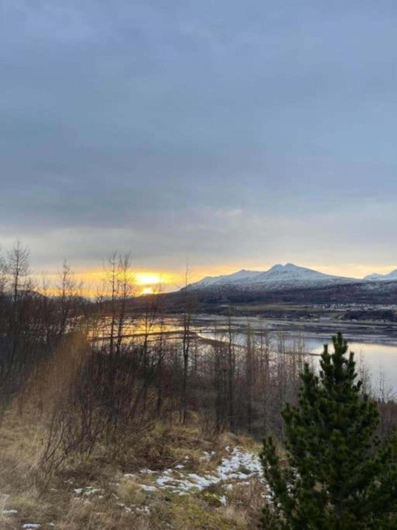 Cozy 2 Bedroom Cottage With Hot Tub Akureyri Extérieur photo